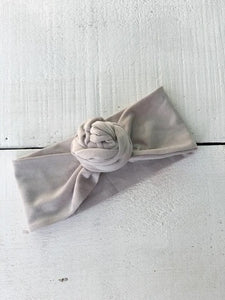 Mini bretzel- bandeau fleur taupe